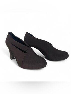 Eileen Fisher Brown Peek Grosgrain Cutout Pumps size 6.5